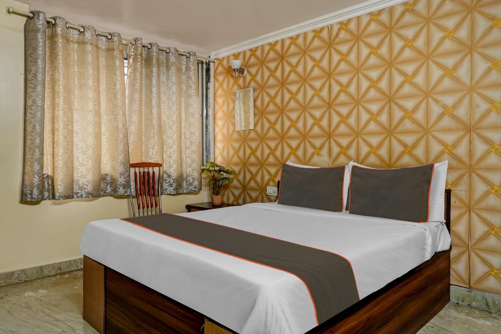 Hotel Galaxy Residency Kalyani Nagar Pune Esterno foto
