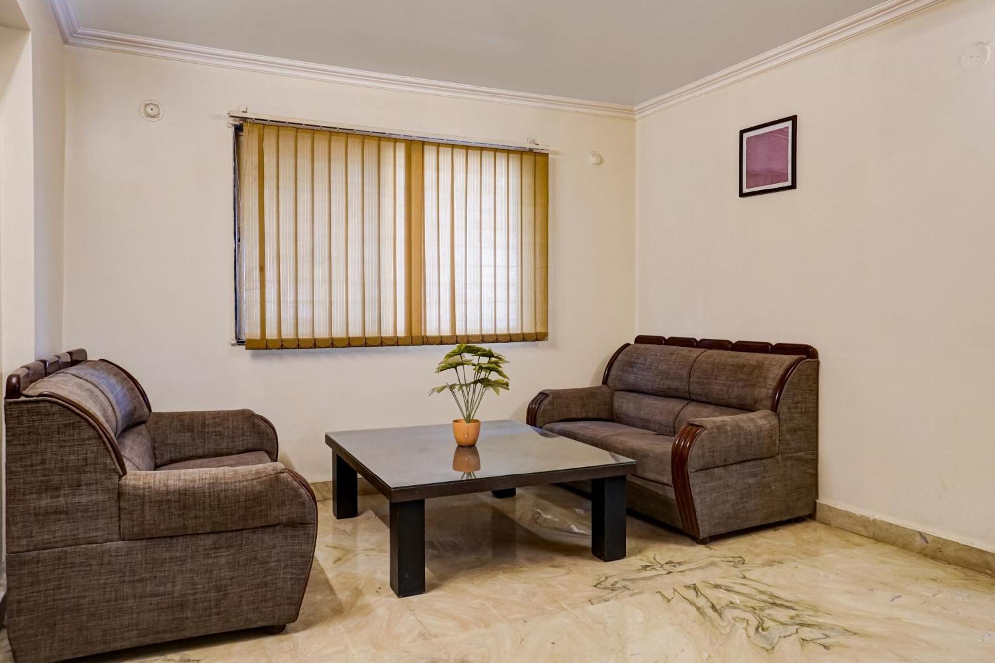 Hotel Galaxy Residency Kalyani Nagar Pune Esterno foto