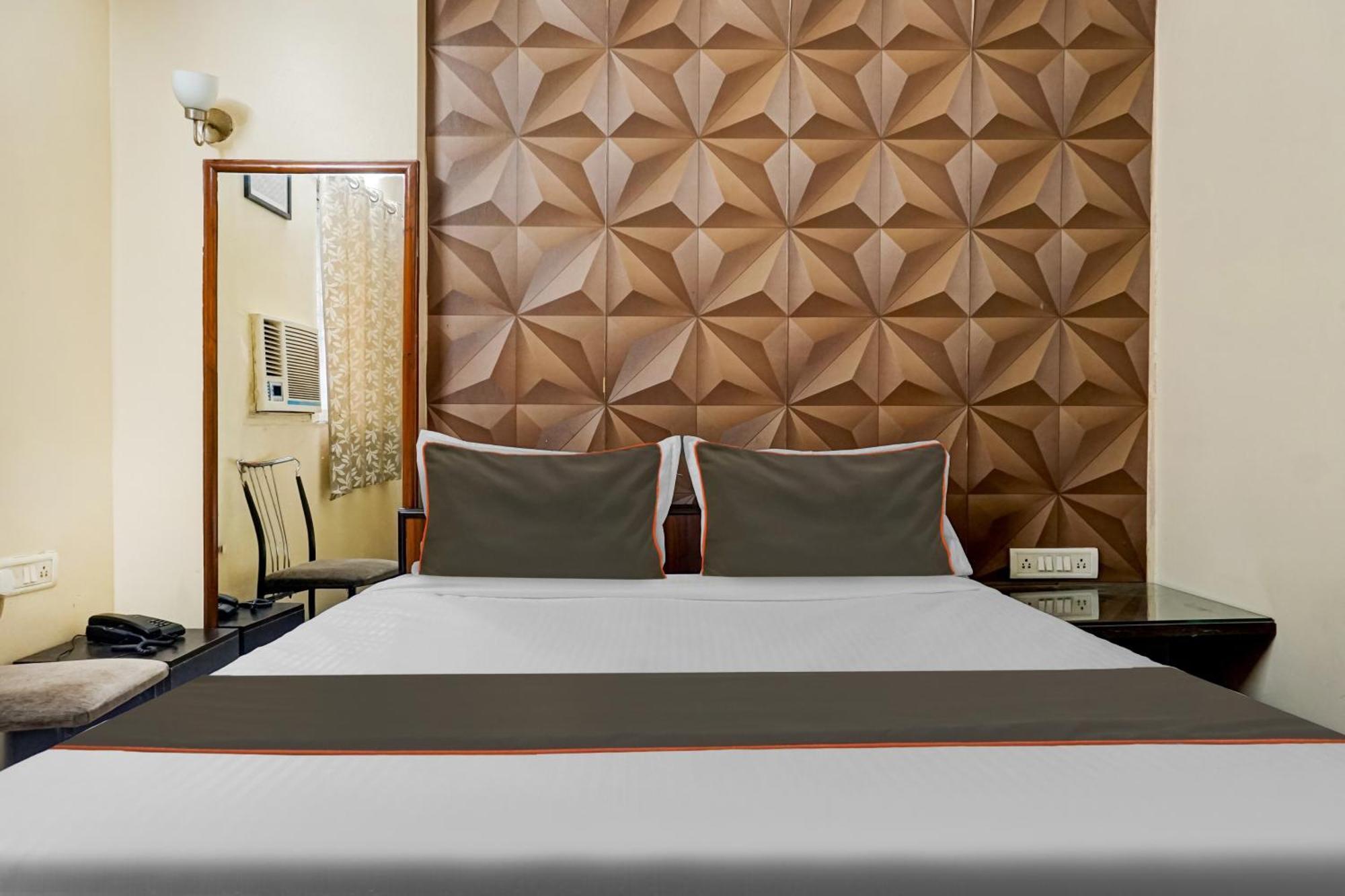 Hotel Galaxy Residency Kalyani Nagar Pune Esterno foto