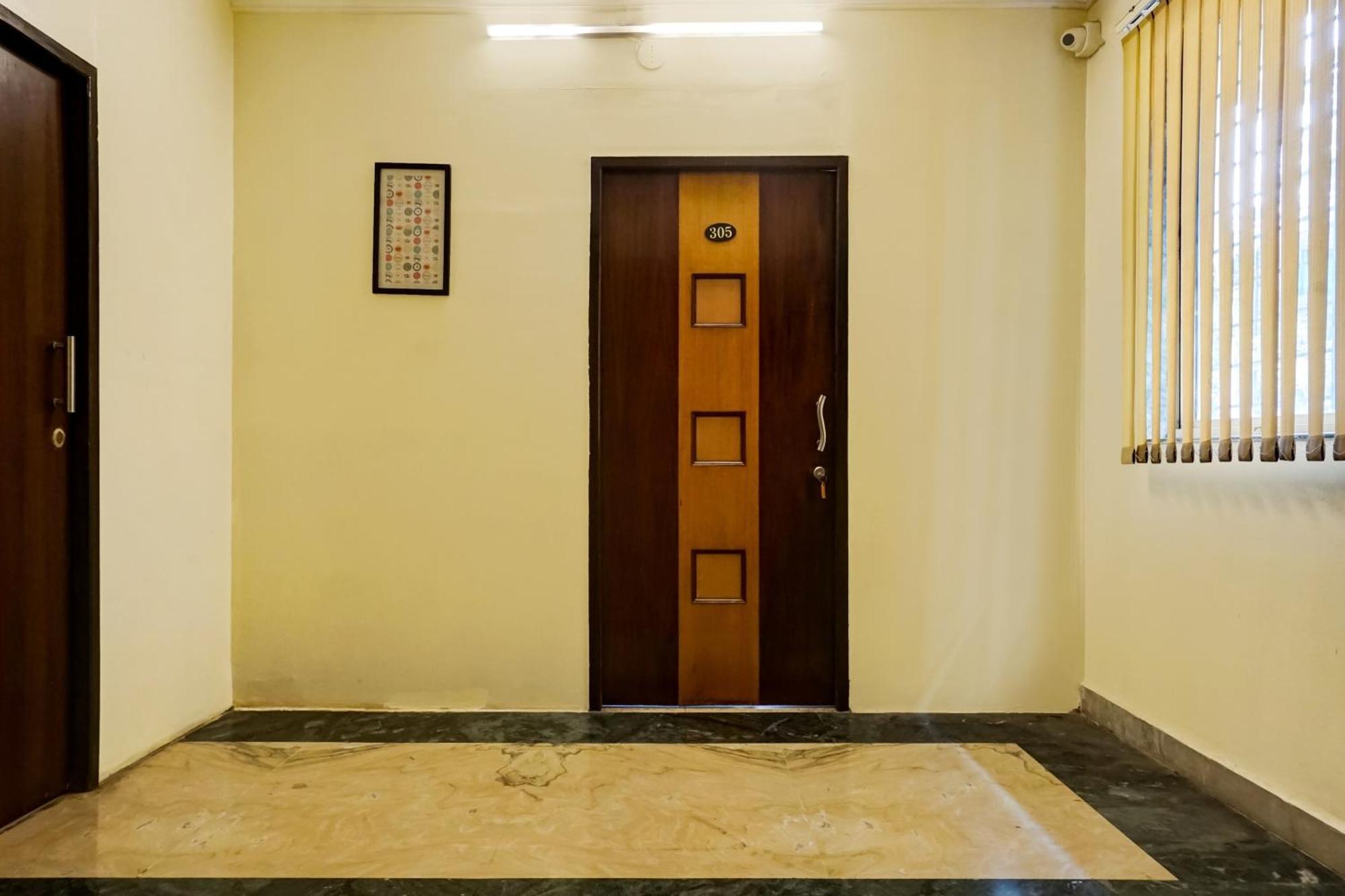 Hotel Galaxy Residency Kalyani Nagar Pune Esterno foto